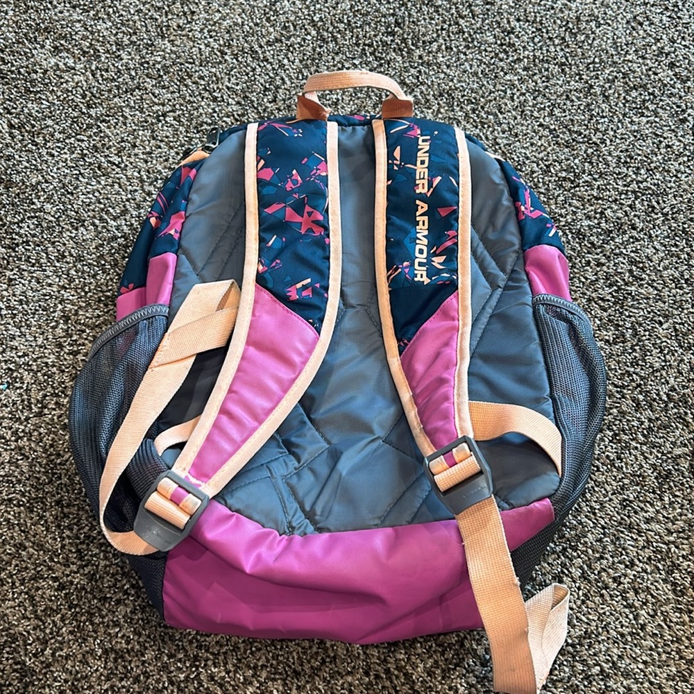 under armor backpack! - Picture 2 of 3